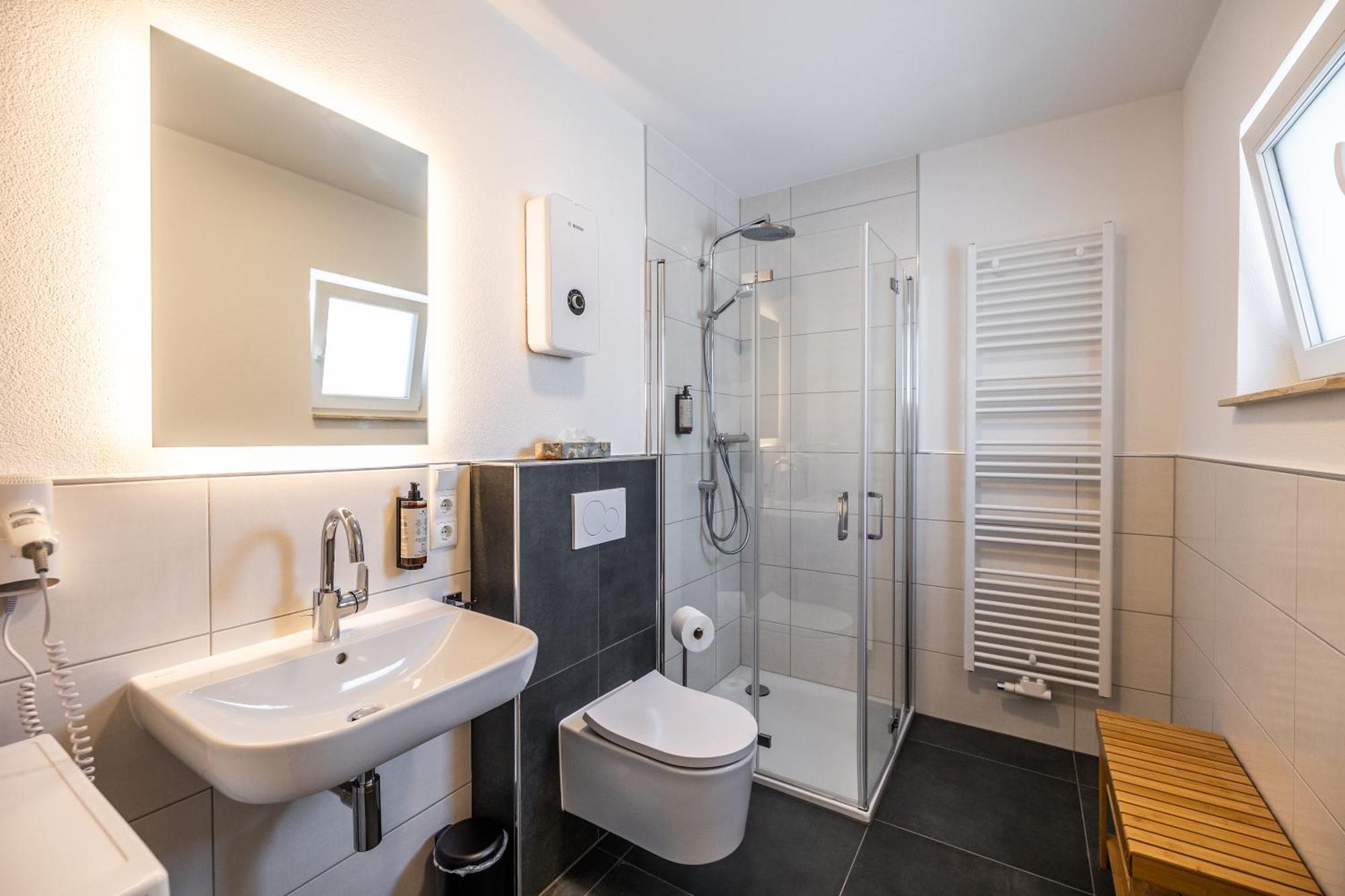 Eifelcomfort Modernes Apartment In Zentraler Lage Pruem Bagian luar foto