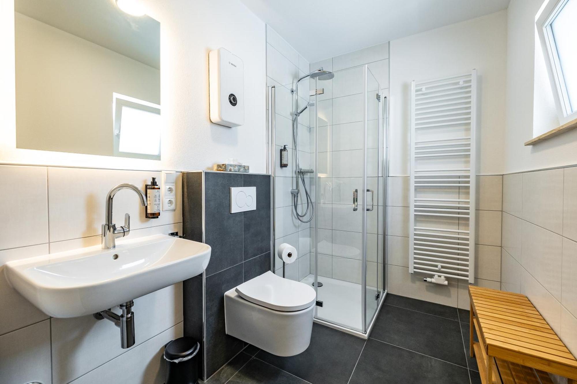 Eifelcomfort Modernes Apartment In Zentraler Lage Pruem Bagian luar foto